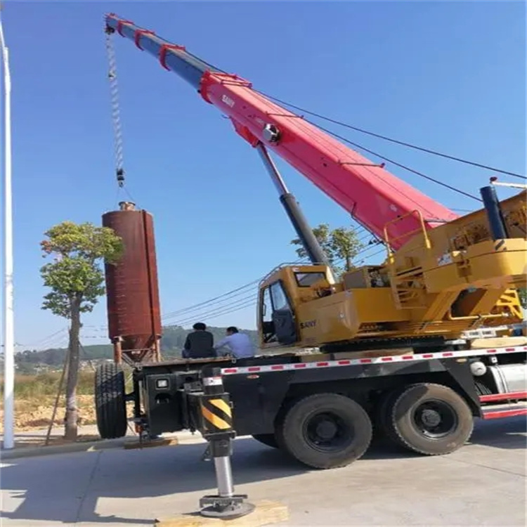 惠安县吊车租赁作业时的保养和维护