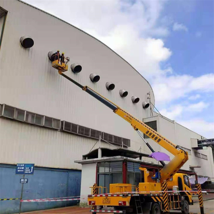 惠安县高空作业车出租服务：专业广告牌安装解决方案